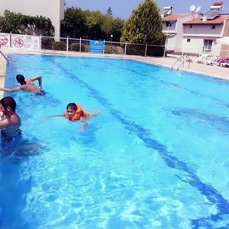 Kusadasi'nda Harika Nida 8 쿠사다시